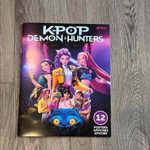 K-Pop Demon Hunters Poster Book